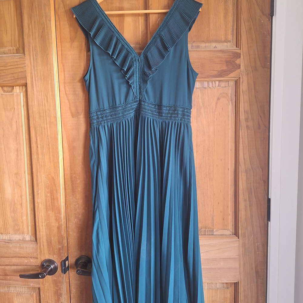 Dex Green Pleated A-Line Dress - Picture 6 of 7